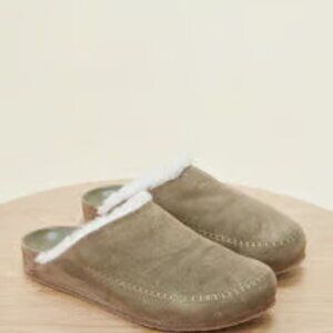 Jenni Kayne Shearling-Lined Moc Clog in Laurel Size 8.5